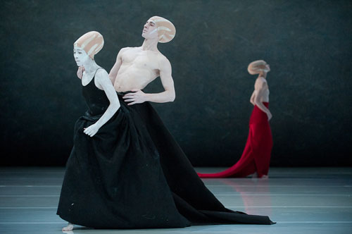 Shen Wei Dance Arts in Folding. Photo by Christopher Duggan.